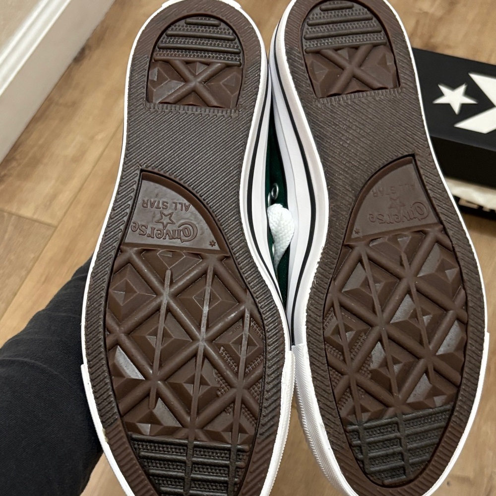Converse Classic Green Sneakers with White Accents - Picture 2 of 3